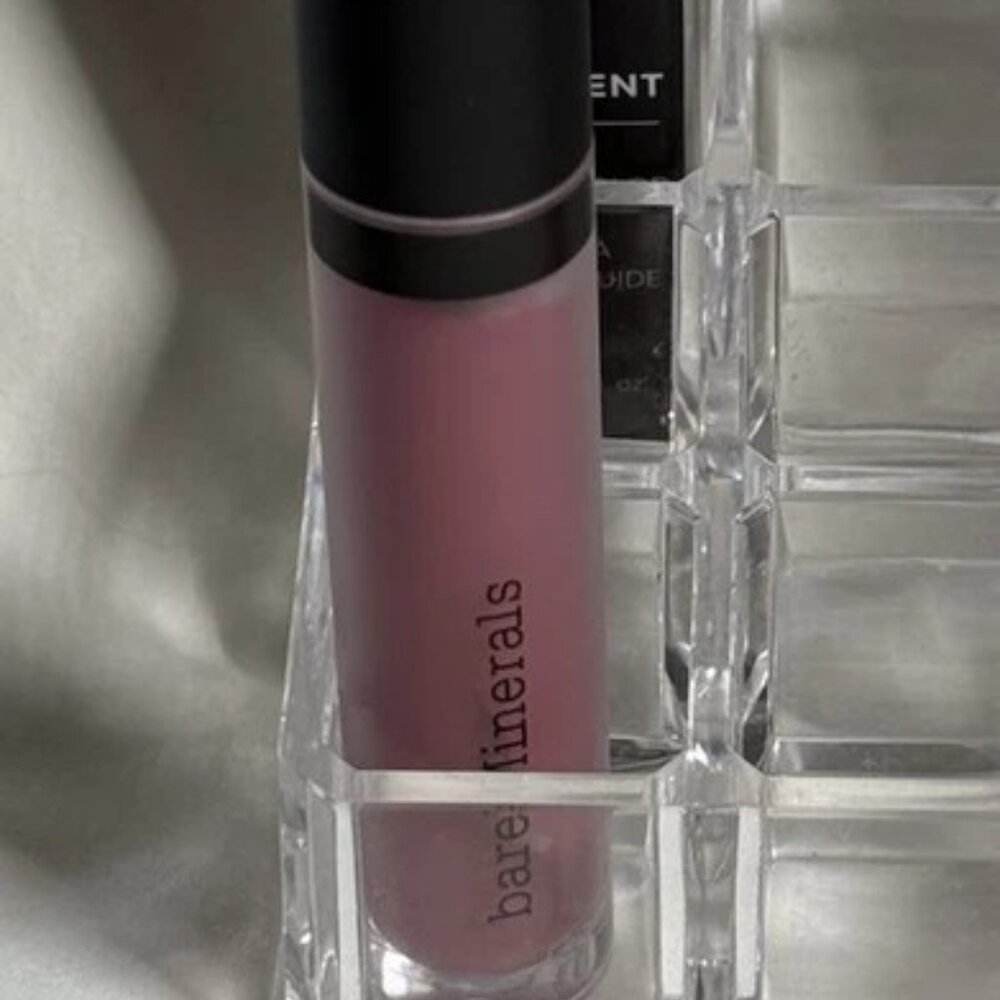 Flawless Statement Matte Liquid Lipstick
